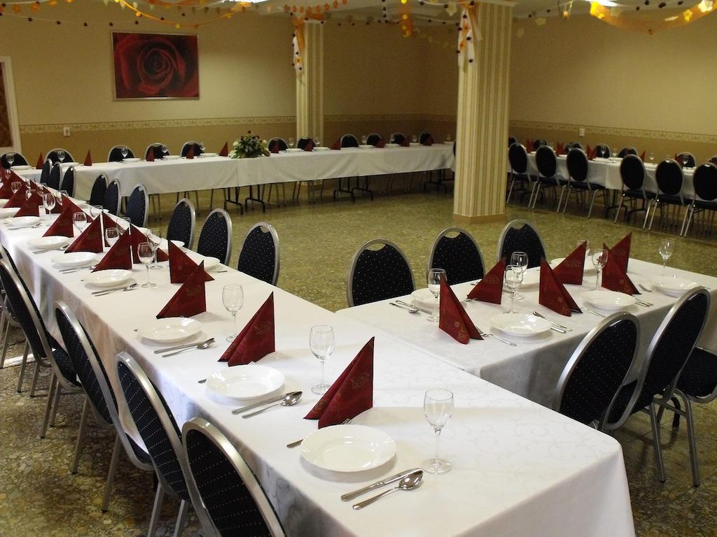 Vasvirag Hotel Celldomolk Luaran gambar